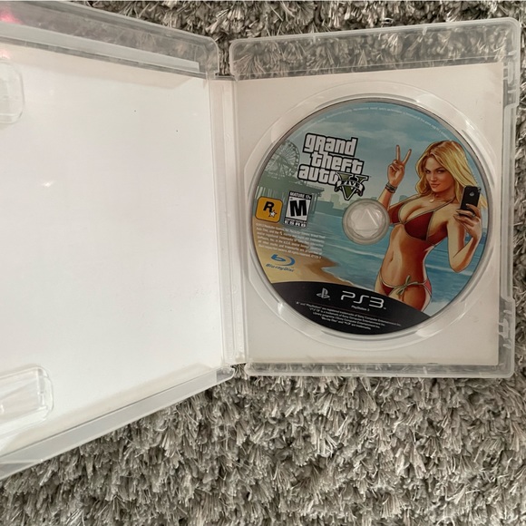Video Game: Grand Theft Auto 5 🎮. Great condition. Preloved. For PlayStation. - Picture 3 of 3